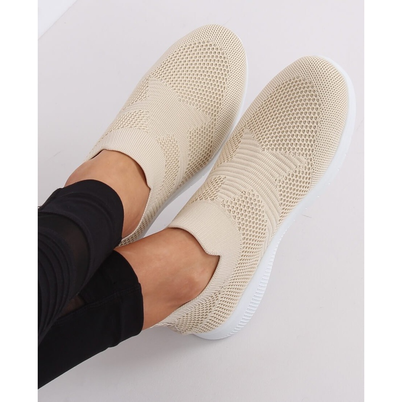 Bézs NB330P Bézs színű sportcipő 2