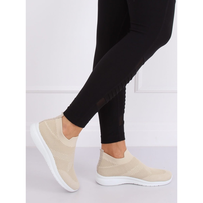 Bézs NB330P Bézs színű sportcipő 1