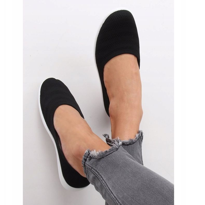 IC03 Fekete hálóbalerinák 1