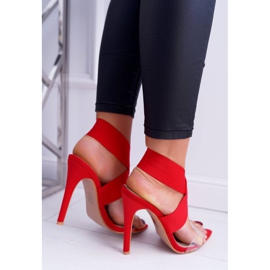 L.DAY Női szandál magas sarkú, széles pántos piros lámpákkal 2