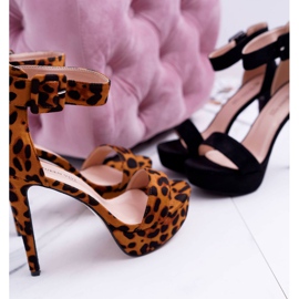 NFR Női szandál magas sarkú Platform Fekete Welbos 2