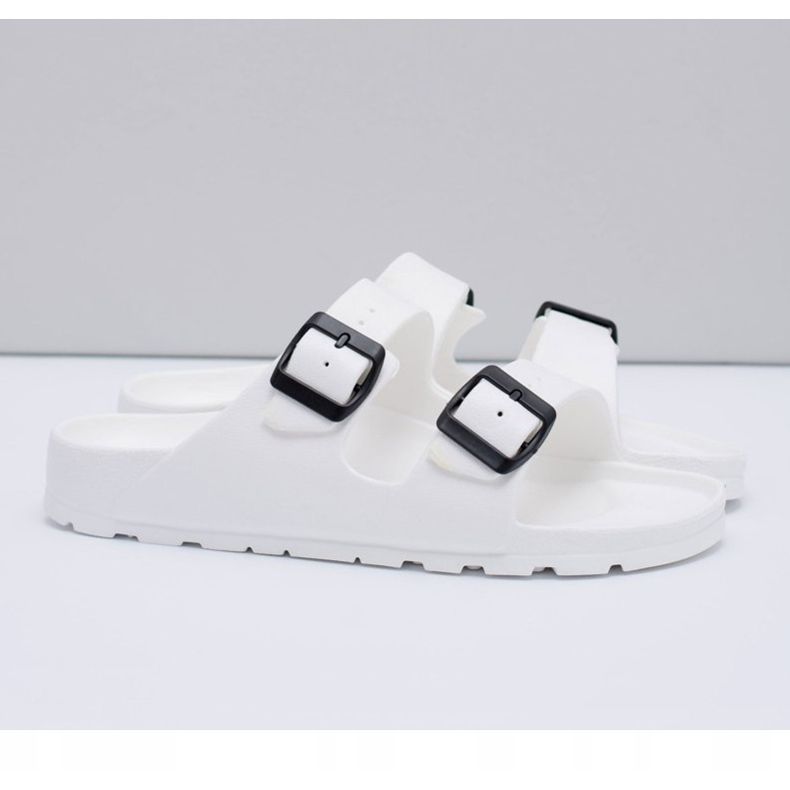 Flameshoes Férfi fehér kerti könnyű papucs 1