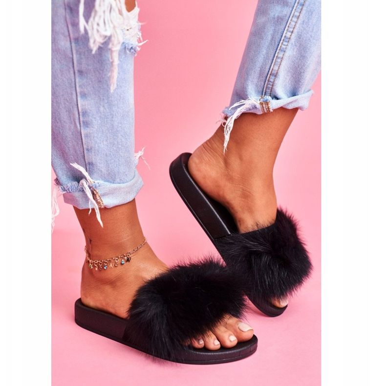 Női papucs természetes szőrmével, fekete naturissal 2