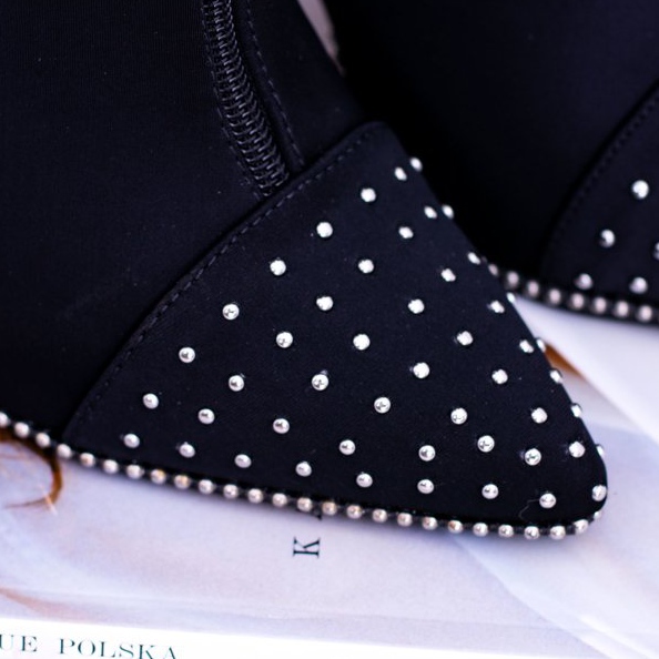 BUGO Fekete velúr csizma Regio sarkán 2