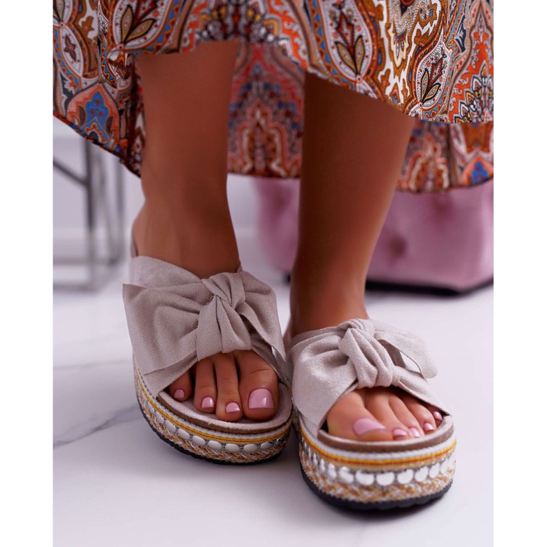 Női papucs vastag talppal íjakkal Bézs Milady 2