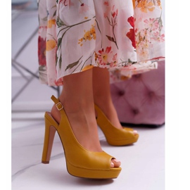 Moow Női szandál a magas sarkú sárga Lorajn 1