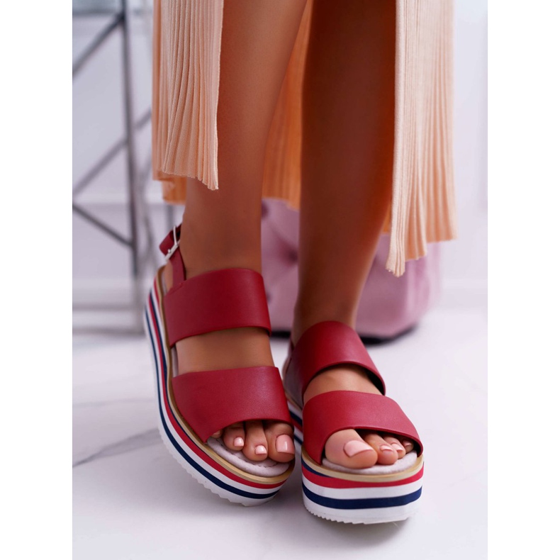 Moow Női szandál a piros Aurera platformon 2