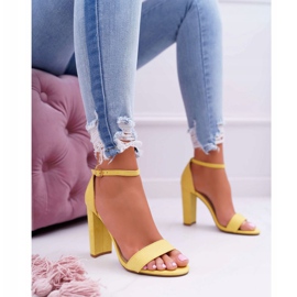 ADY Női szandál a sarkán Velúr sárga Anastasie 1