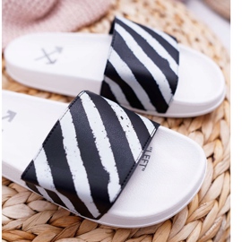 Aynna női fehér papucs fekete 2