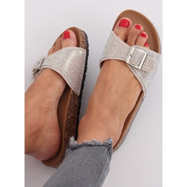 Bézs színű scholki papucs kövekkel L-1032 Bézs 2