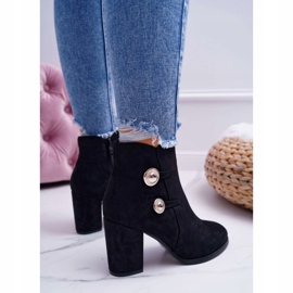 S.Barski Női velúr csizma sarkán Fekete Barski 73-2 2