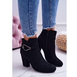 Női csizma magassarkún Velúr Tola S.Barski fekete 2