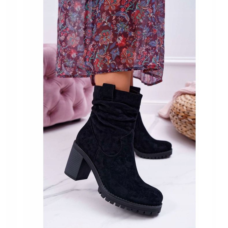 FB2 Női csizma sarkán Velúr Fekete Celma 1