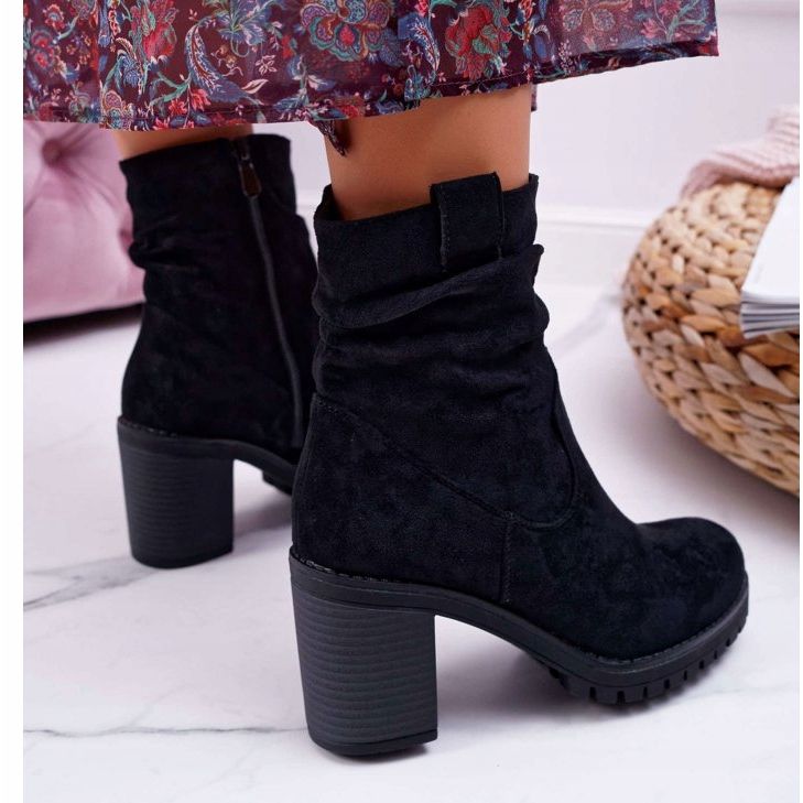 FB2 Női csizma sarkán Velúr Fekete Celma 2