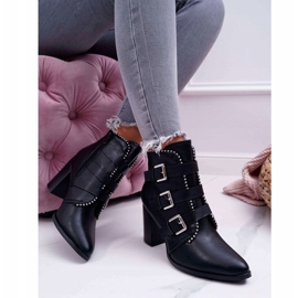 FJ1 Női csizma sarkon csattal Fekete Finbas 2