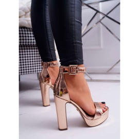 FRID Női szandál magas sarkú cipőn, platform Rose Gold Huran rózsaszín sárga 2