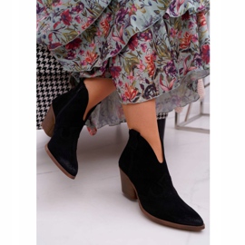 Nicole Női fekete bőrcsizma a Chavai sarkán 2