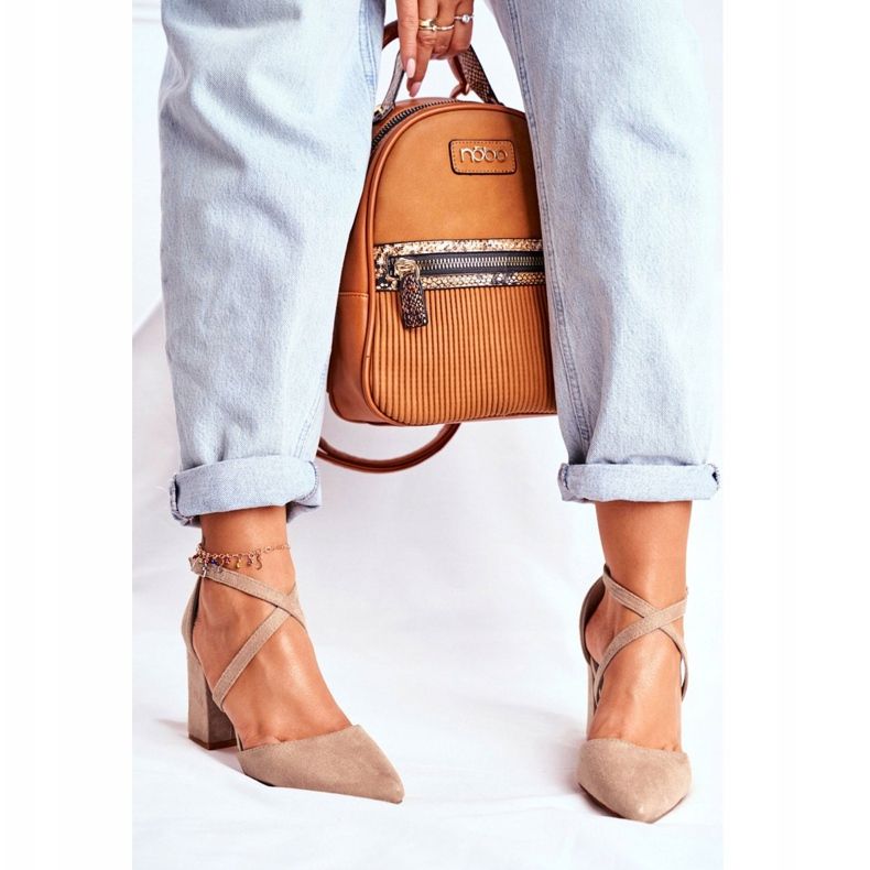 PS1 Női szivattyúk egy sarkon a Spitz bézs forgalomban 2