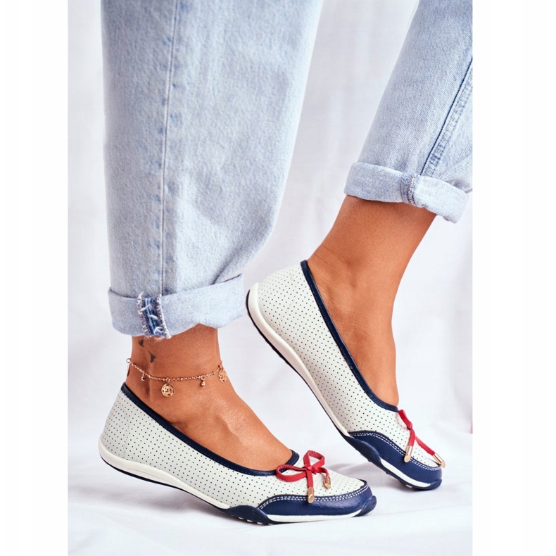 EVE Női fehér és piros bőr áttört balerinák Erdola sötétkék 2