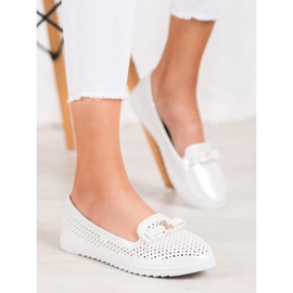 Weide Áttört urak díszítéssel fehér 1