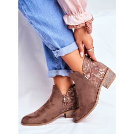 Női csizma lapos sarkú tavaszi barna Elizabeth 2 Női csizma lapos sarkú tavaszi barna Elizabeth 2