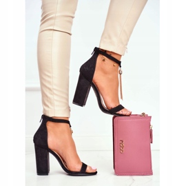 FW1 Fekete velúr szandál egy bárban Annick Fringe -vel 1