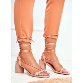 HAN Női szandál a sarkán kötött bézs reggel 2