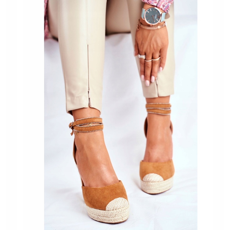 FB2 Női szandál éken Ágynemű Camel Canterola barna 1