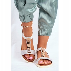 EVE Női lapos ezüst szandál Milton díszítéssel szürke 2