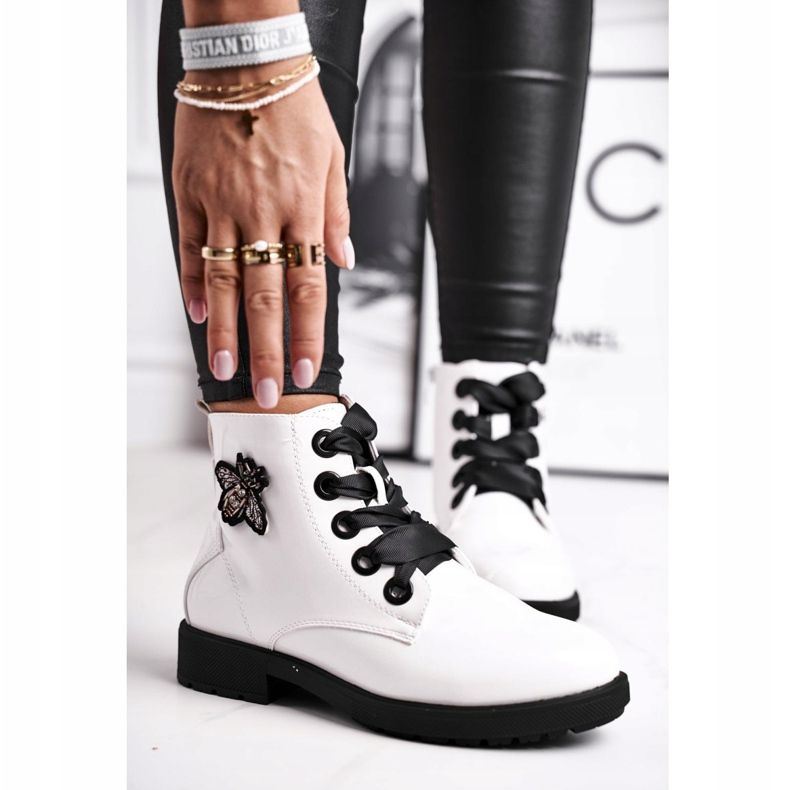 Női csizma lapos sarkú lakkozott fehér Sergio Leone BT530 2