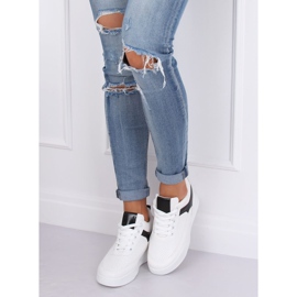 Fehér sportcipő ékekkel 85-429 FEHÉR / FEKETE 2