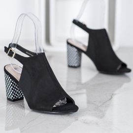 Goodin Beépített szandál kockás sarokkal fekete 2