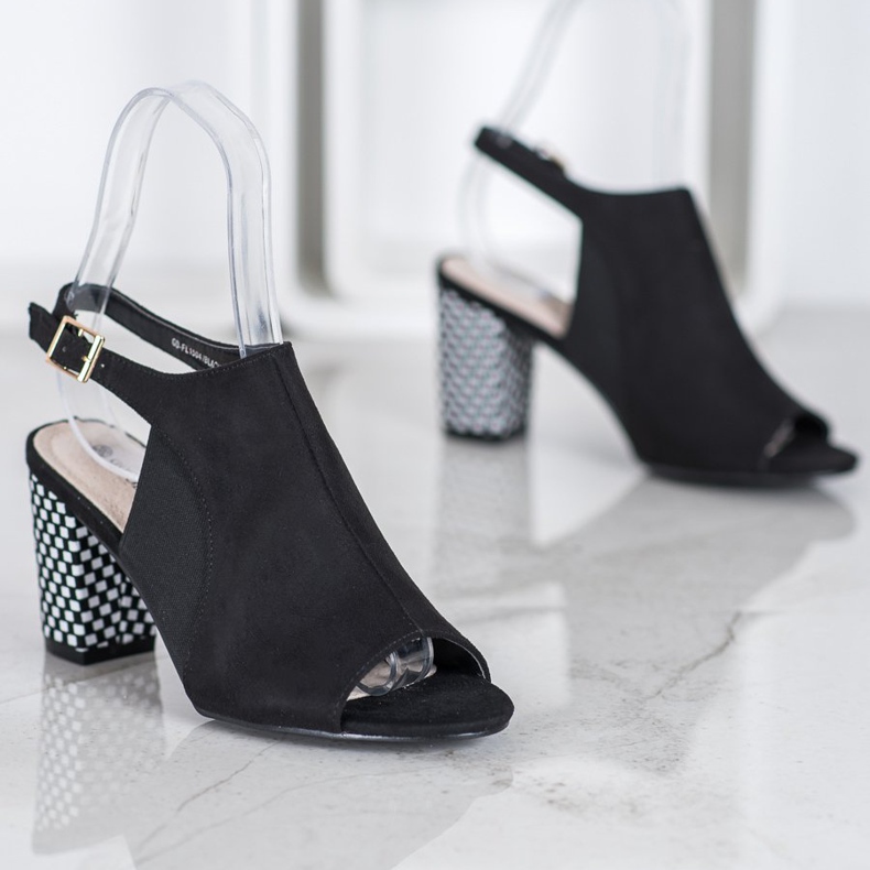 Goodin Beépített szandál kockás sarokkal fekete 2