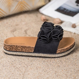 Kényelmes papucs virágokkal VINCEZA fekete 2