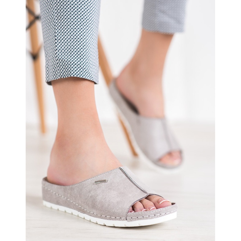 Kényelmes VINCEZA csillogó papucs szürke 1