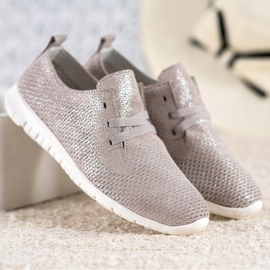 Csillogó bőr cipő VINCEZA bézs 1