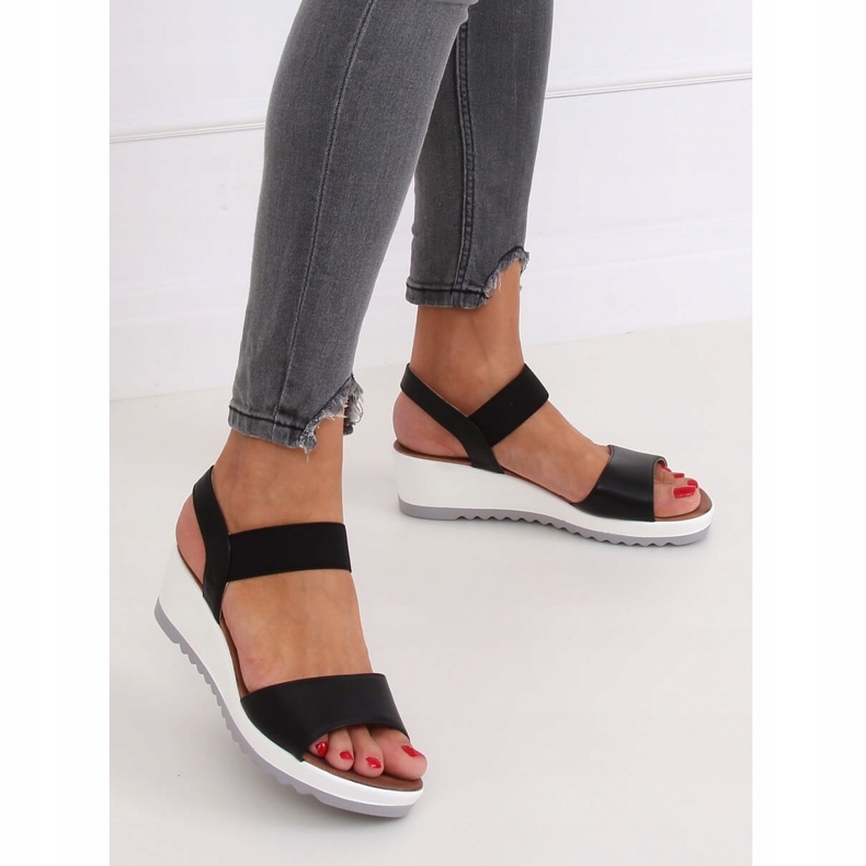 Fekete szandál ék sarkán NS101P Fekete 2