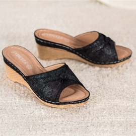 Elegáns VINCEZA csillogó papucs fekete 2