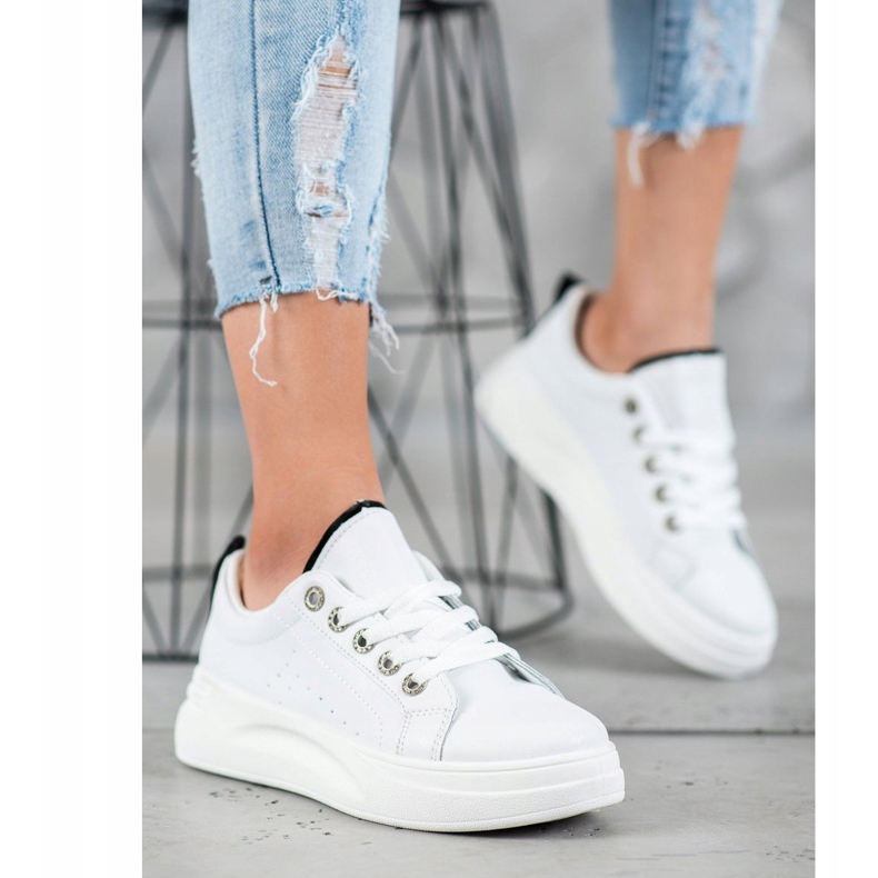 SHELOVET Divatos cipők a platformon fehér 1