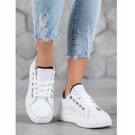 SHELOVET Divatos cipők a platformon fehér 2