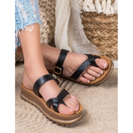 Comer Papucs A Divat Platformon fekete 2 Comer Papucs A Divat Platformon fekete 2