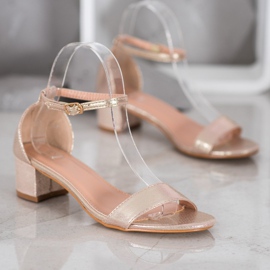 Small Swan Fényes Eco bőr szandál sárga 2