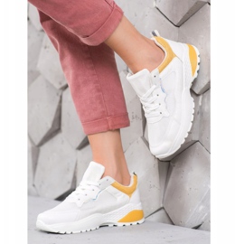 SHELOVET Cipők világos narancssárga betétekkel fehér 1