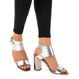 Stílusos ezüst szandál a 0354-20 poszton szürke 1