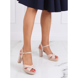 Bézs magas sarkú szandál WD99P Bézs 2