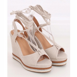 Bézs GP07 Bézs ék szandál 1