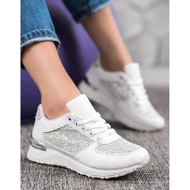SHELOVET Stílusos fehér sportcipő 1