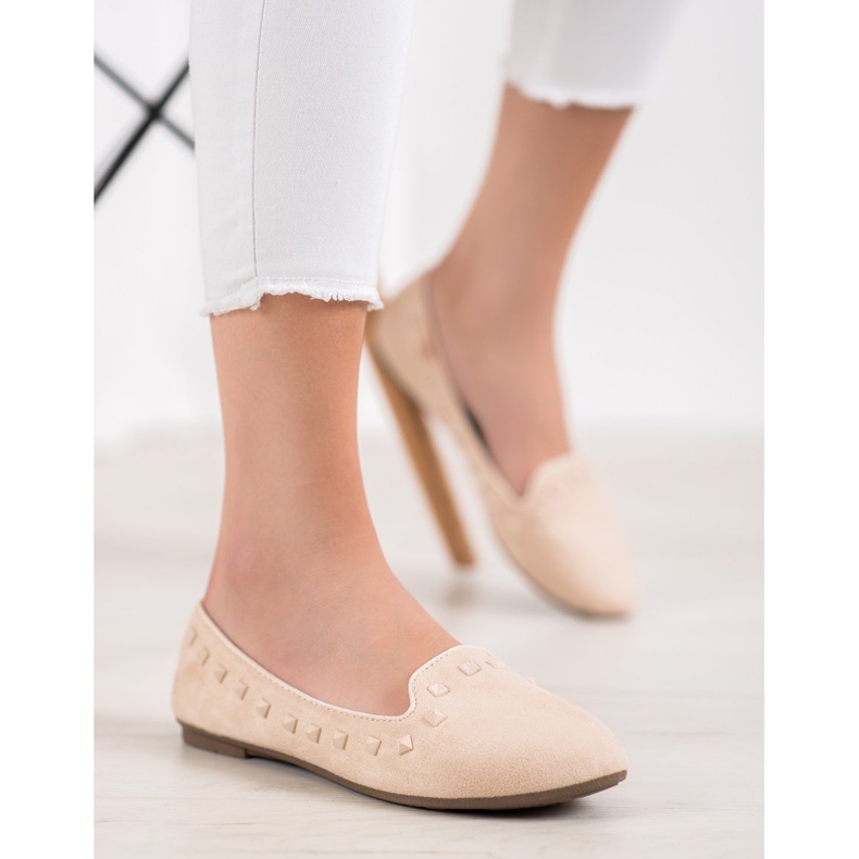 Fama Urak Ménesekkel barna 1