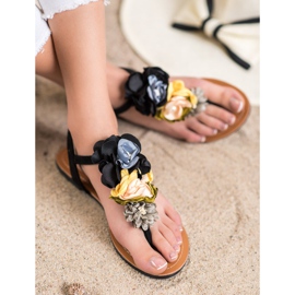 Ch. Creation Szandál virággal fekete 1