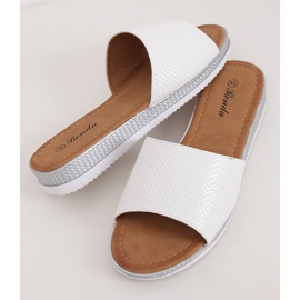 Fehér női papucs BQ-66 Fehér 2